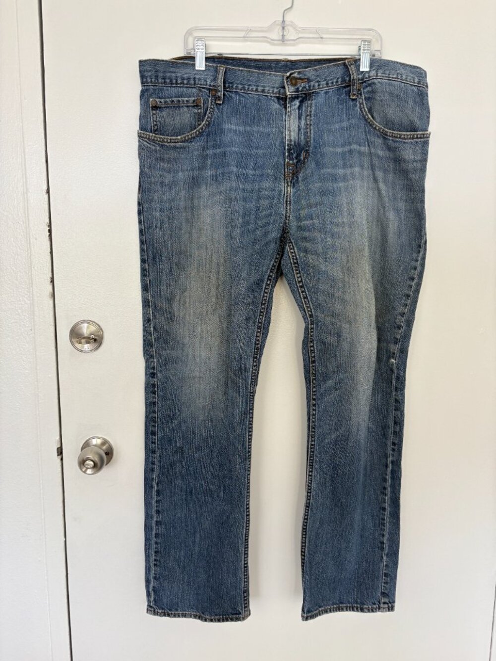 Old Navy Mens Distressed Jeans Size 40 x 32